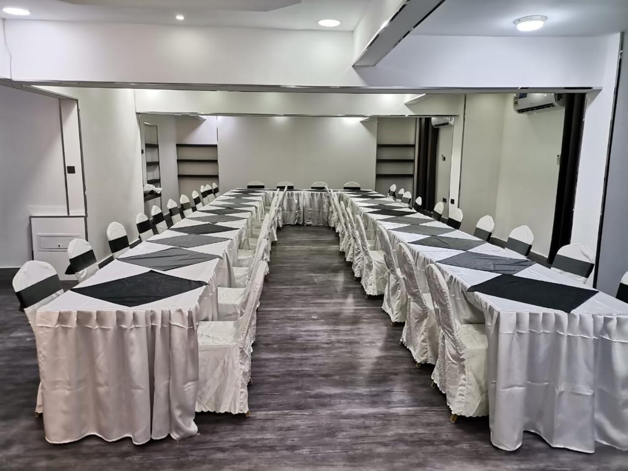 Al Hussam Hotel Apartments Rusayl Exterior photo