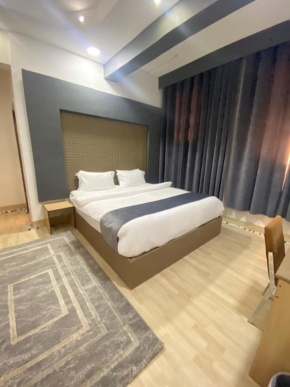 Al Hussam Hotel Apartments Rusayl Exterior photo