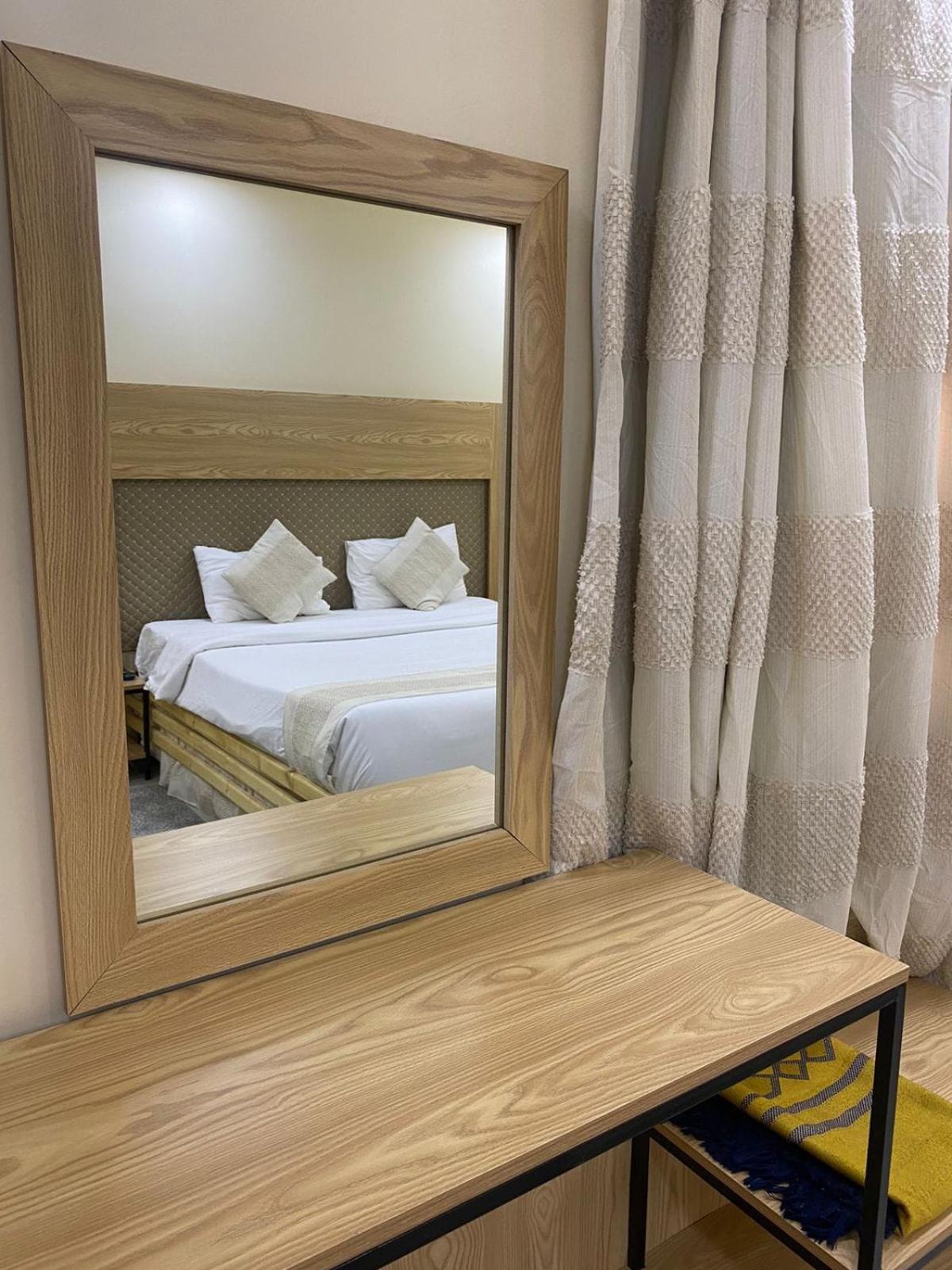 Al Hussam Hotel Apartments Rusayl Exterior photo