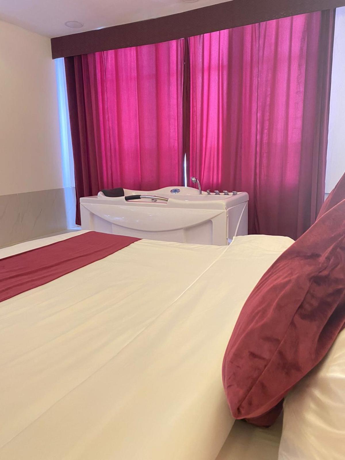 Al Hussam Hotel Apartments Rusayl Exterior photo